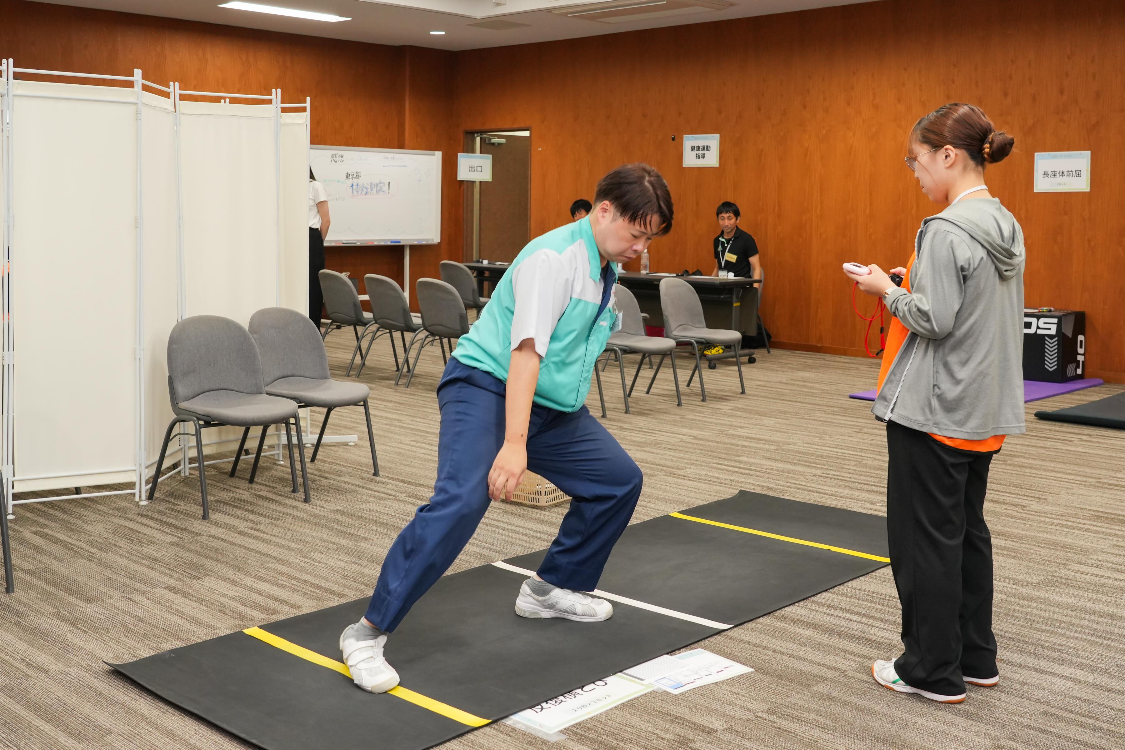 反復横とびの様子