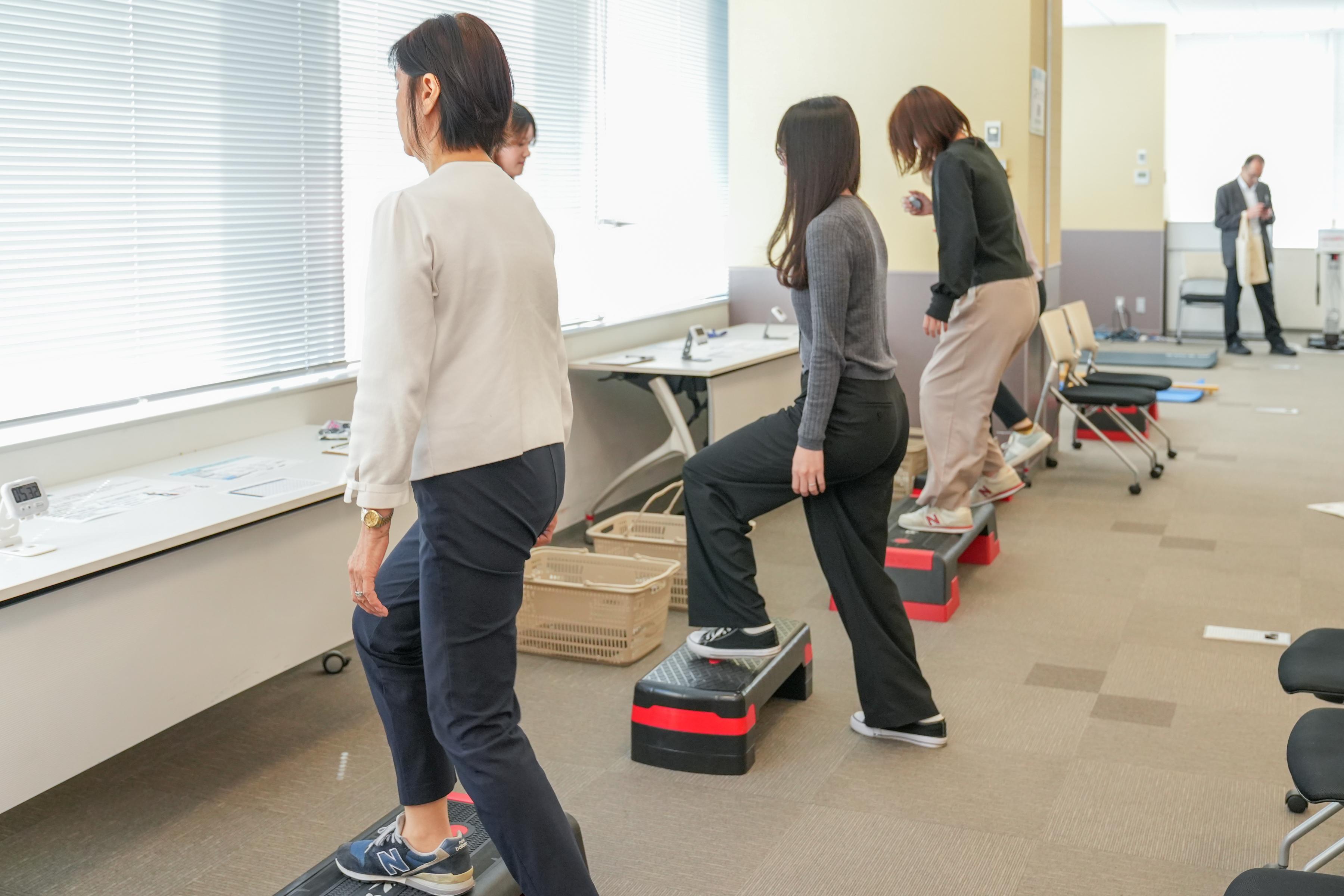 ステップ台運動の様子