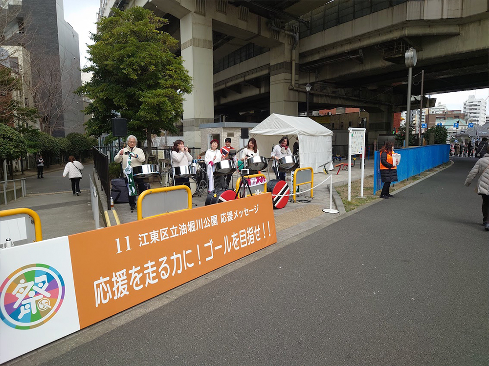 江東区立油堀川公園の様子です。