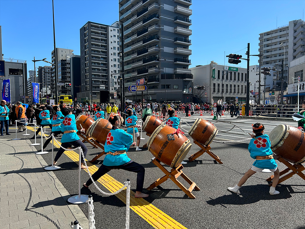 みずほ銀行本所支店前の様子です。