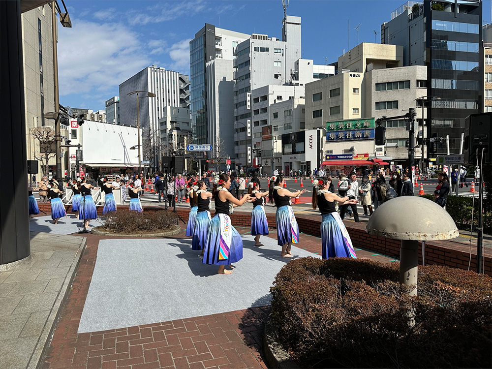 岩波神保町ビル前の様子です。