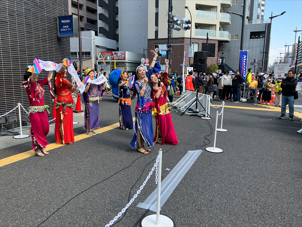 みずほ銀行本所支店前の様子です。