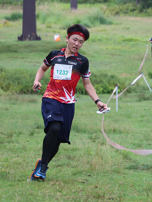 インターハイリレー2走フィニッシュレーン