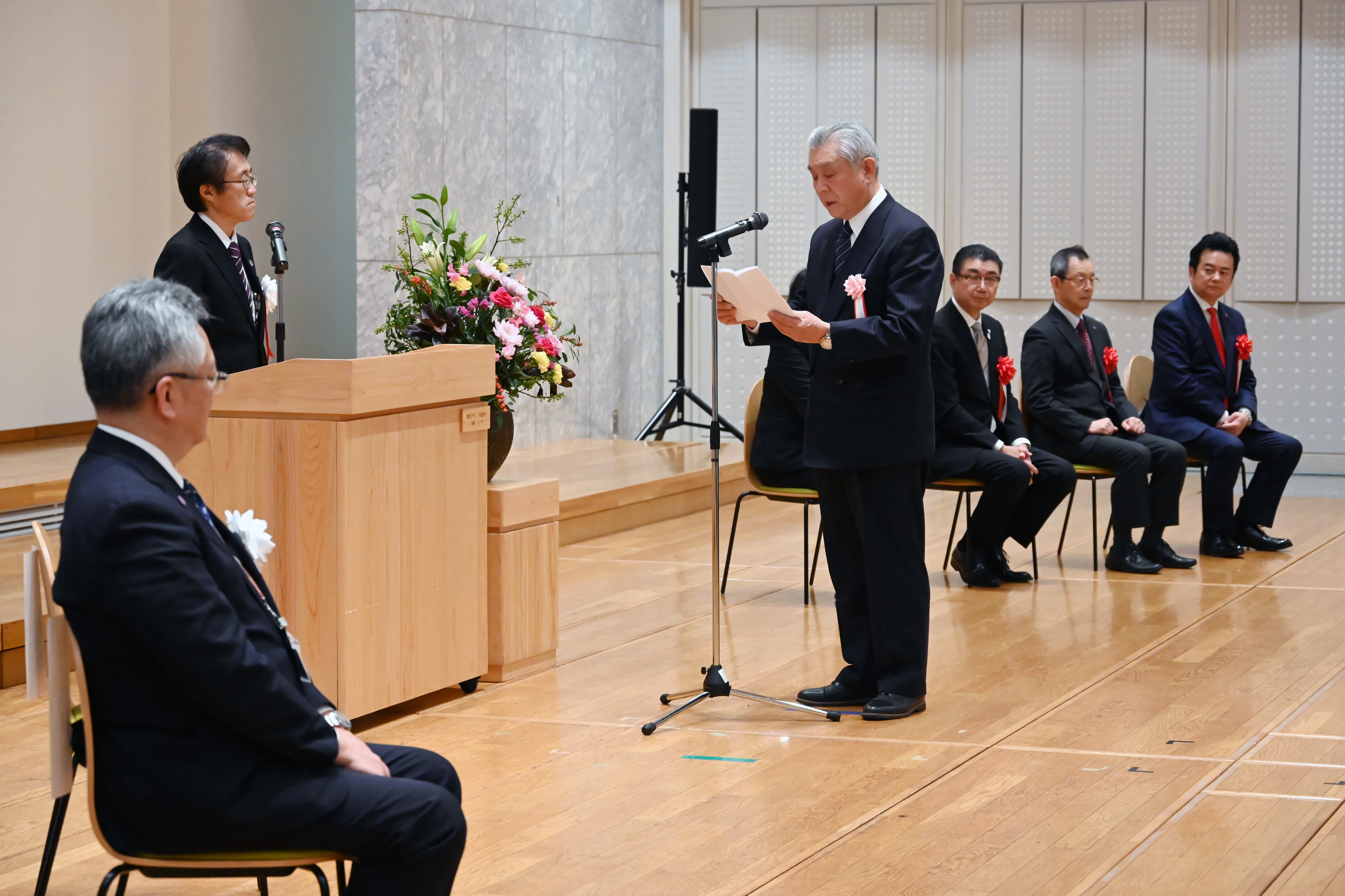 受賞者代表として謝辞を述べる（公社）東村山市スポーツ協会常務理事長谷川　浩一郎 氏